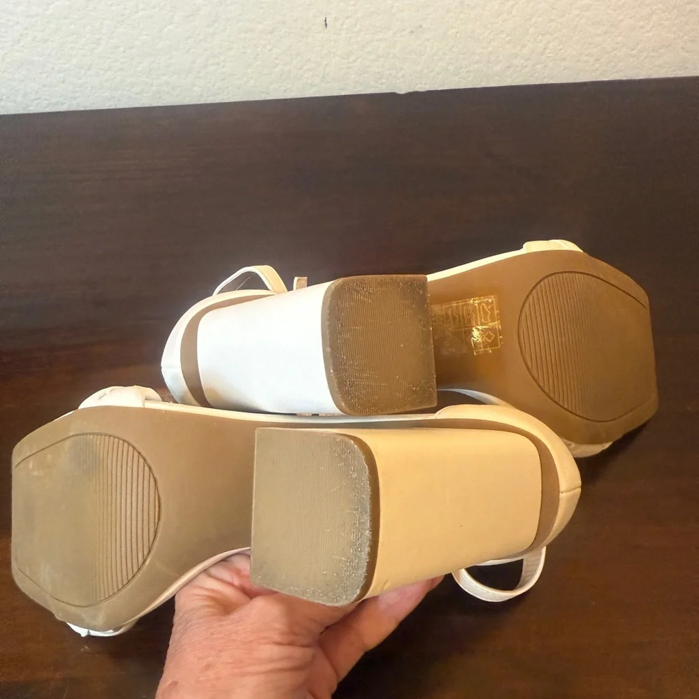 Dream Pairs EUCWhite Sandals  with Ankle strap. Block Heel  & Braided upper sz 8